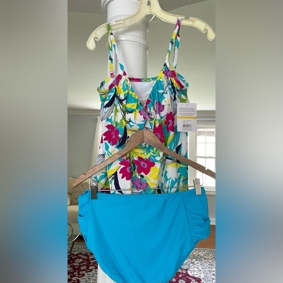 Ocean Ave women’s swim wear . Floral print Tankini top and bottom size medium - Picture 2 of 8